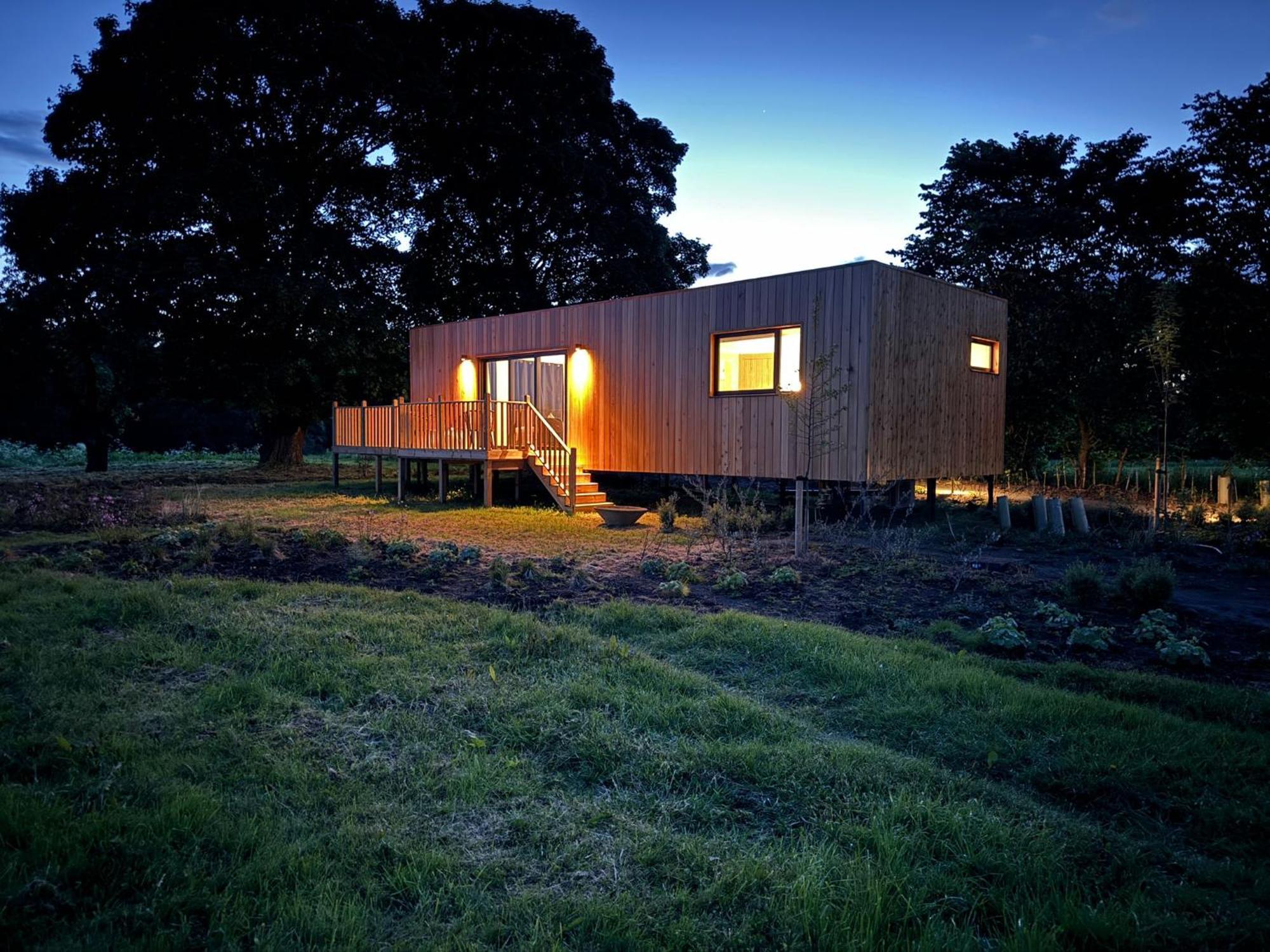 Unbox At Poplar Tree Villa Durham Exterior photo