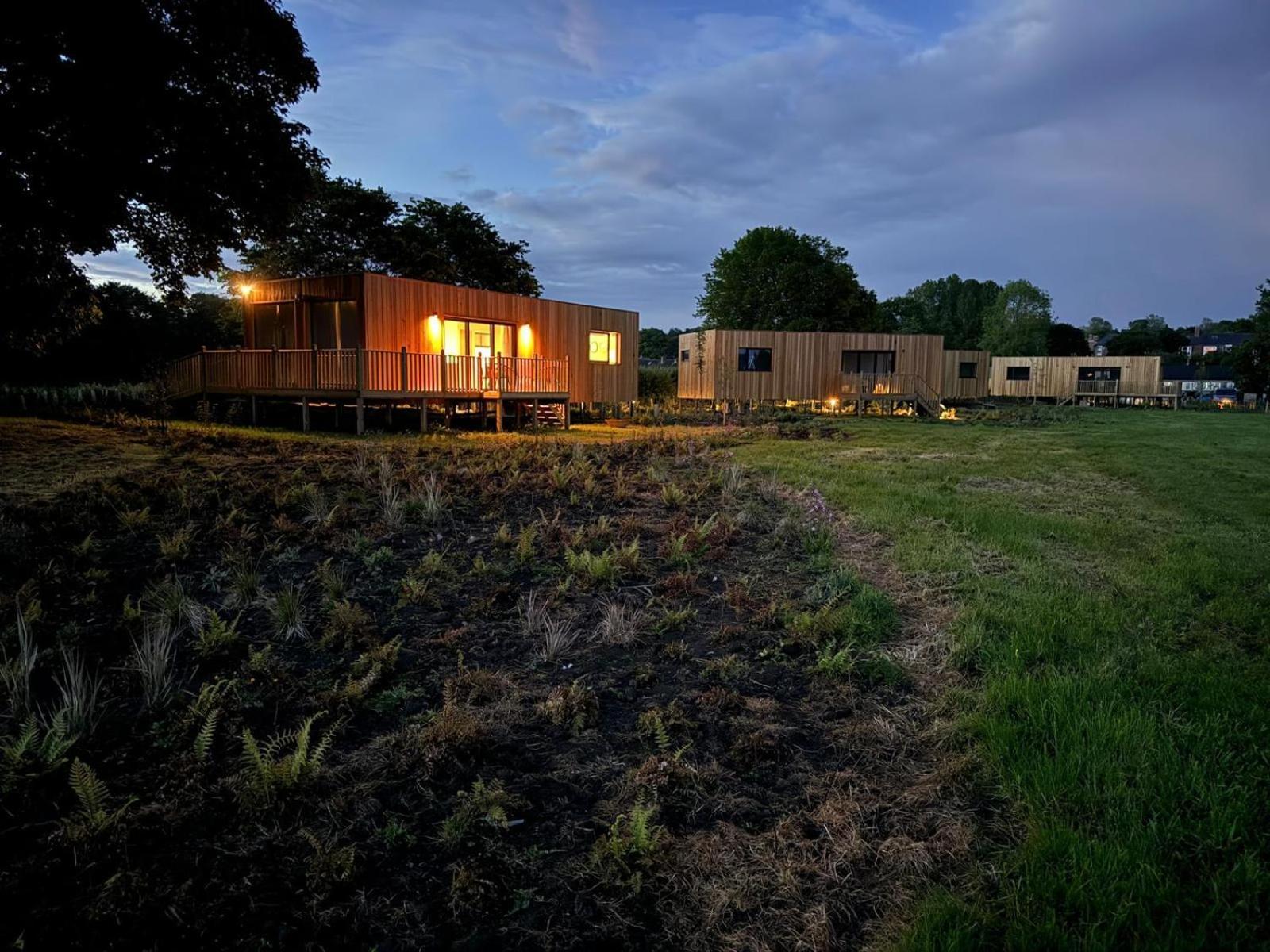 Unbox At Poplar Tree Villa Durham Exterior photo